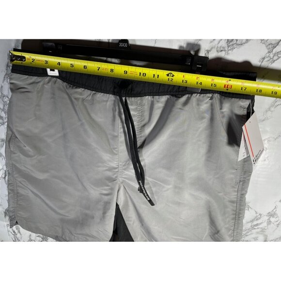 Sports Illustrated Mens 9 inch Volley Swim Trunk Gray/Black  Size  L NWT - Picture 3 of 10